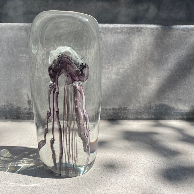 Jellyfish Twisted Leg Glass Object