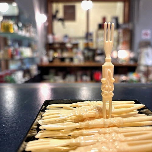 Global Imports. New York " Ivory Forks" 40pcs